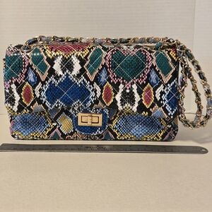MULTICOLORED FAUX SNAKE SKIN BAG CHAIN STRAP